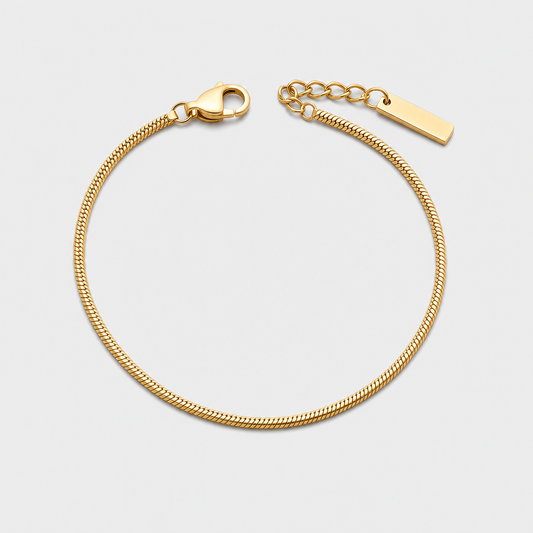 Classic Bracelet Gold on the 887Seven grey plate