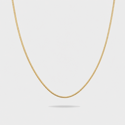 Classic Necklace Gold on the 887Seven grey plate
