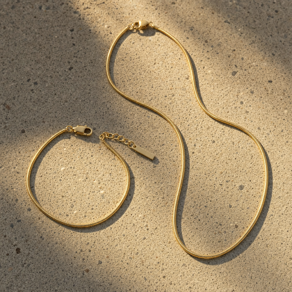 887Seven Classic Bracelet Gold, 18K gold with a steel core, worn