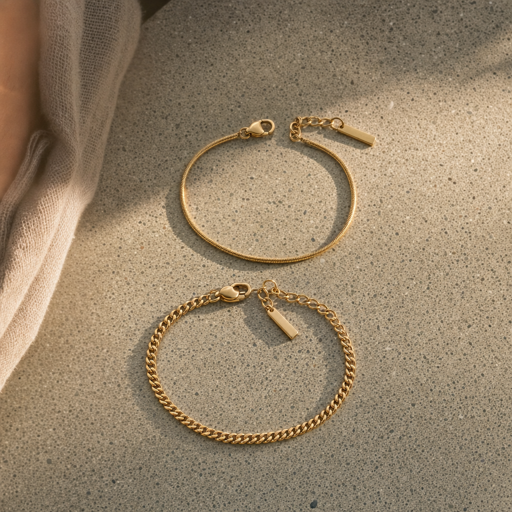 887Seven Classic Bracelet Gold, 18K gold with a steel core, worn