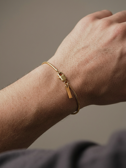 Classic Chain Bracelet Gold worn