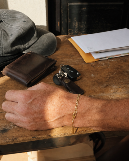 Cuban Bracelet Gold, hall table