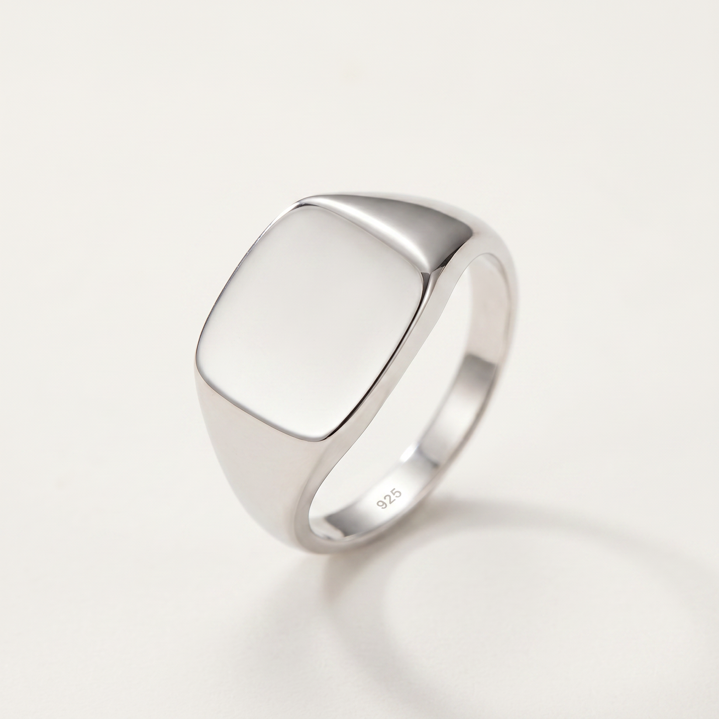 Close-up of the blank engravable signet face