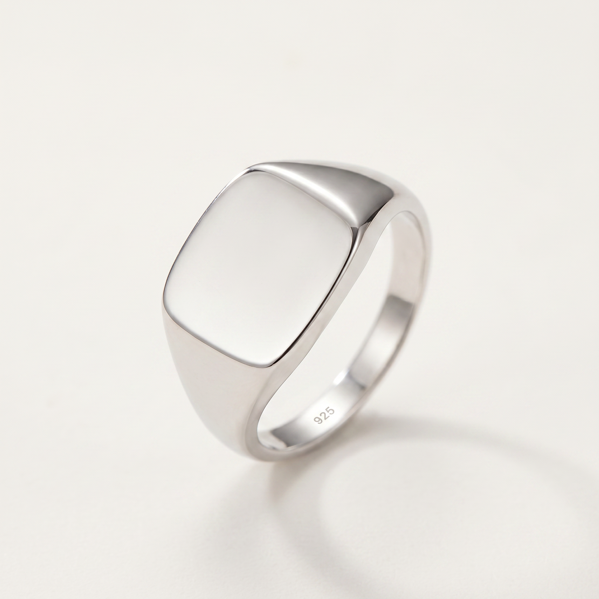 Close-up of the blank engravable signet face