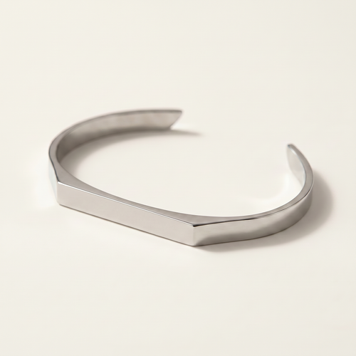 Close-up of the engravable bar on the cuff
