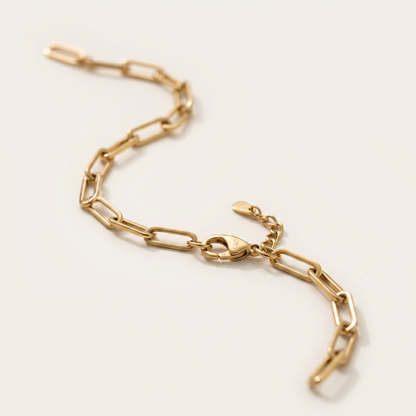 Close-up of the elongated gold links