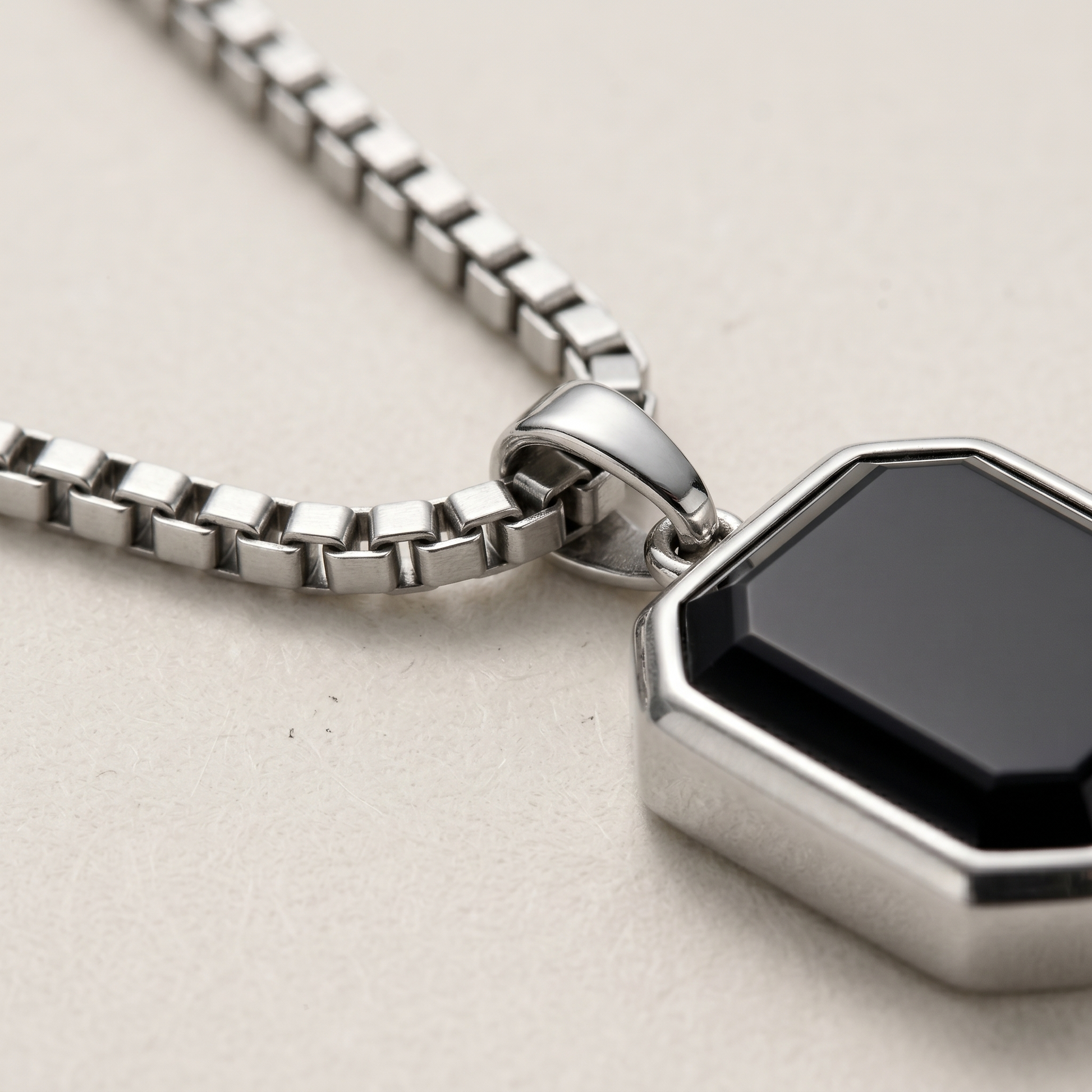 onyx pendant necklace
