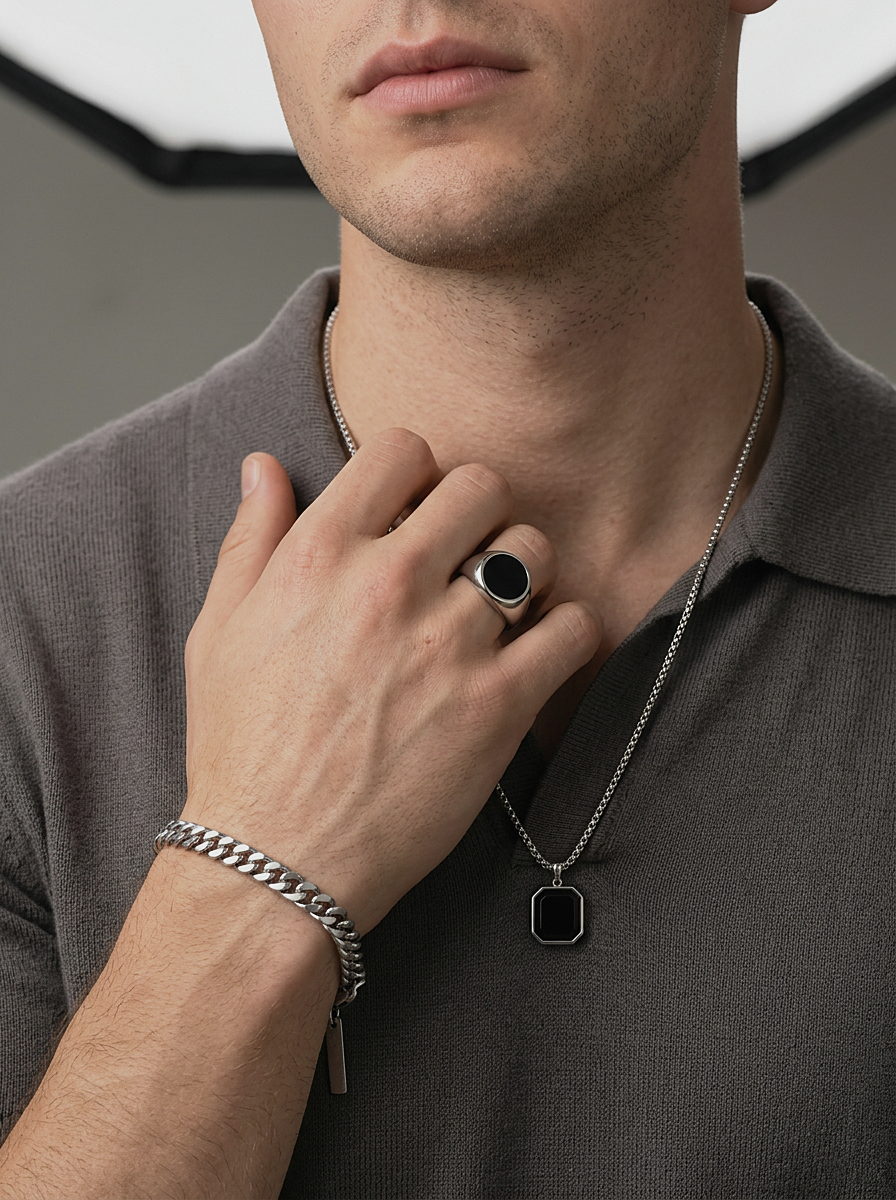 Onyx Signet Ring Round worn