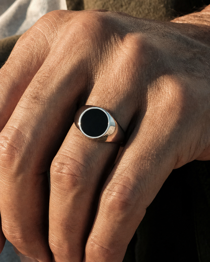Onyx Signet Ring, Round Face, macro knuckle