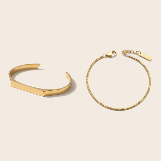 pair packshot: the open cuff stack gold