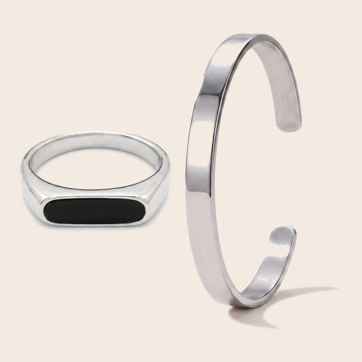 pair packshot: the signet pair silver